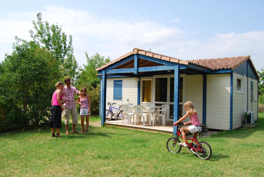 Lagrange Grand Bleu Vacances - Residence Port Lalande Castelmoron-sur-Lot Exteriér fotografie