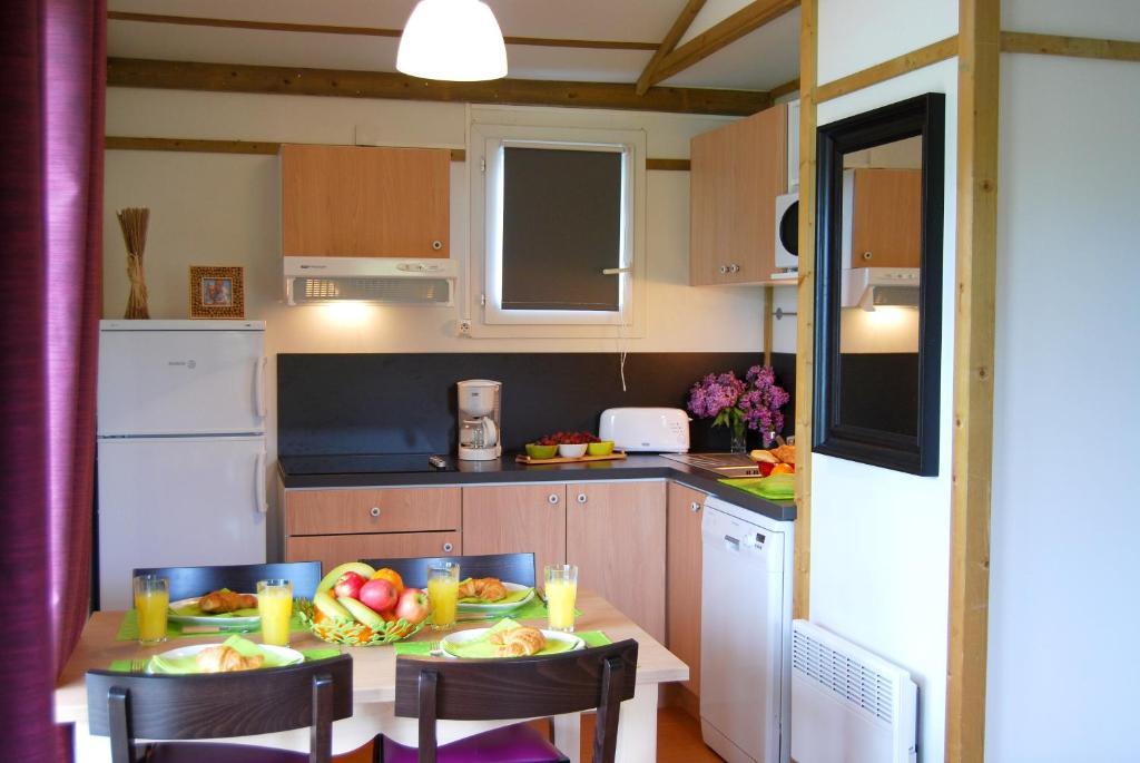 Lagrange Grand Bleu Vacances - Residence Port Lalande Castelmoron-sur-Lot Pokoj fotografie